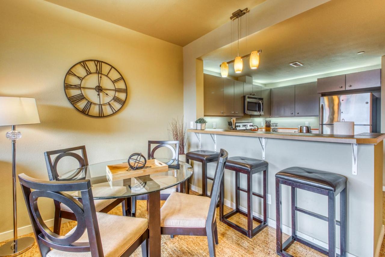 Chelan Resort Suites: Water Sunset Εξωτερικό φωτογραφία