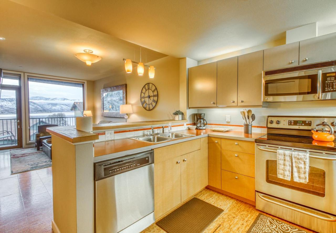 Chelan Resort Suites: Water Sunset Εξωτερικό φωτογραφία